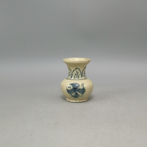 古玩陶瓷晚明花卉紋青花小瓶拍賣,當(dāng)前價格5800元