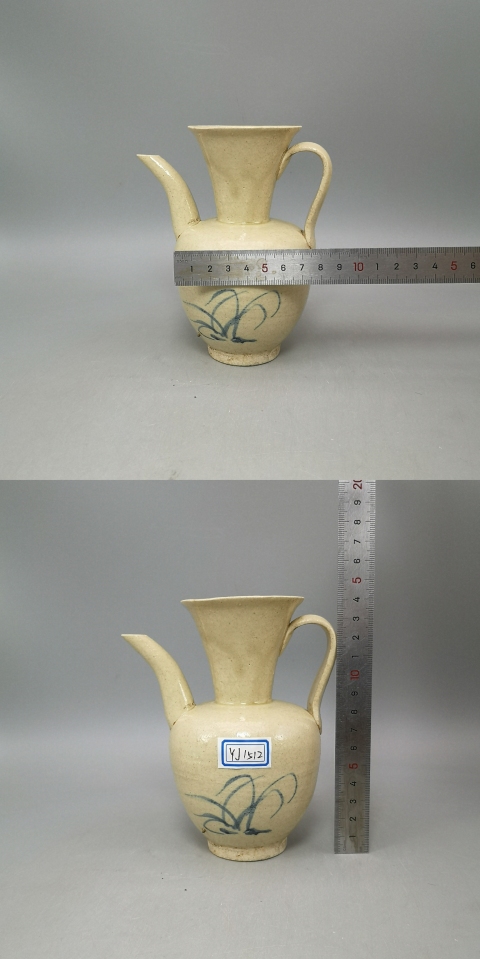 古玩陶瓷明末清初?花卉紋青花執壺拍賣，當前價格2600元