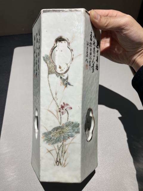 古玩陶瓷清代淺絳彩人物六方帽筒拍賣，當前價格18888元