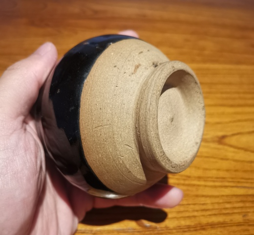 古玩陶瓷元代?定窯系黑釉茶入拍賣，當(dāng)前價格3999元