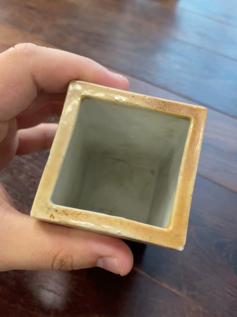 古玩陶瓷晚清同治淺絳彩官上加官詩文四方筆筒拍賣,當(dāng)前價(jià)格6500元