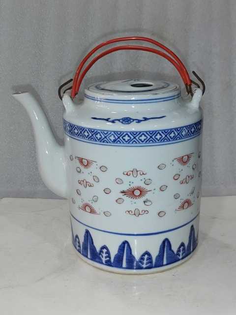 青花礬紅彩玲瓏紋提梁壺拍賣，當前價格650元