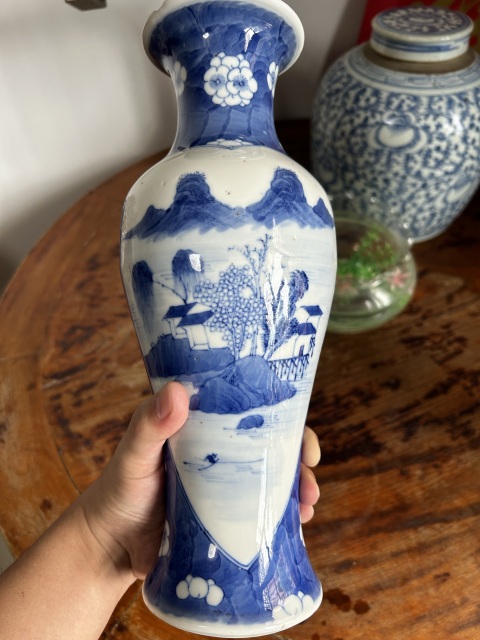古玩陶瓷清晚期山水紋青花觀音瓶拍賣，當前價格3000元
