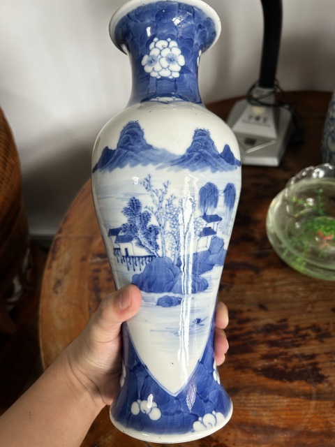 古玩陶瓷清晚期山水紋青花觀音瓶拍賣，當前價格3000元