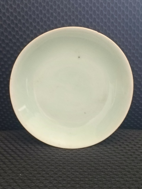 古玩陶瓷清中期豆青釉盤拍賣,當(dāng)前價(jià)格150元