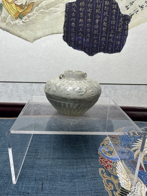 古玩陶瓷精品:元代暗刻雙系水盂拍賣，當前價格1999元