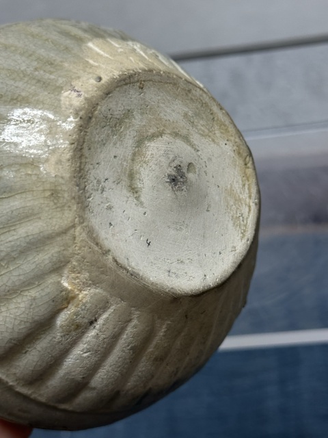 古玩陶瓷精品:元代暗刻雙系水盂拍賣，當前價格1999元