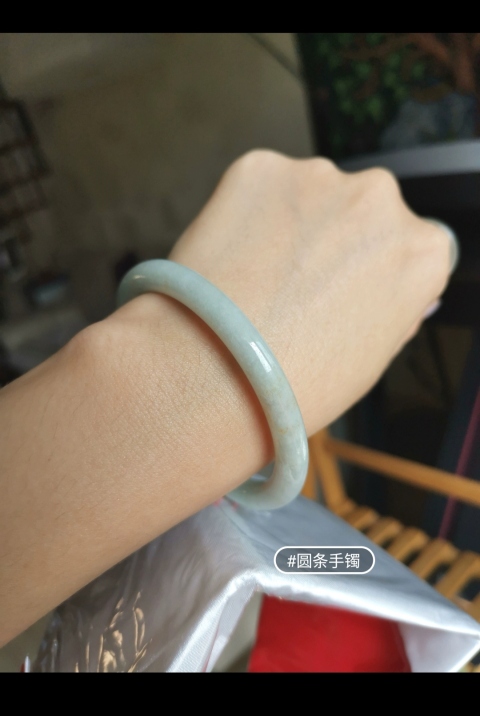 古玩玉器天然翡翠A貨鐲子拍賣，當前價格2000元