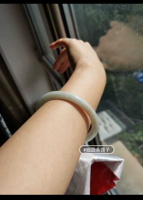 古玩玉器天然翡翠A貨鐲子拍賣，當前價格2000元