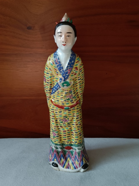 古玩陶瓷粉彩人物塑像拍賣,當(dāng)前價(jià)格990元