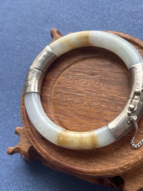 古玩玉器清代冰糯種天然翡翠手鐲拍賣，當前價格9580元
