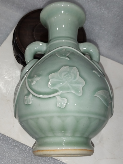 古玩陶瓷青釉象耳瓶拍賣,當前價格880元