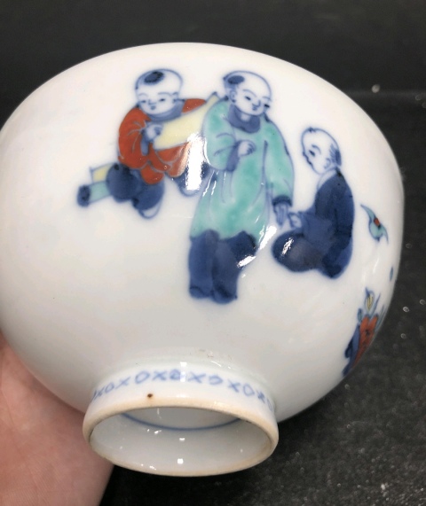 古玩陶瓷保真一對 斗彩嬰戲圖蓋碗拍賣，當前價格5680元