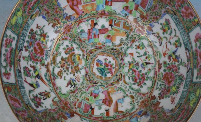 古玩陶瓷請代咸豐廣彩開窗人物潘趣大碗拍賣，當(dāng)前價格9000元