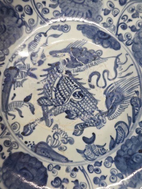 古玩陶瓷明空白期青花麒麟紋菱口盤拍賣，當前價格12345元