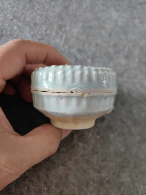 古玩陶瓷湖田窯影青印花粉盒拍賣,當前價格6700元
