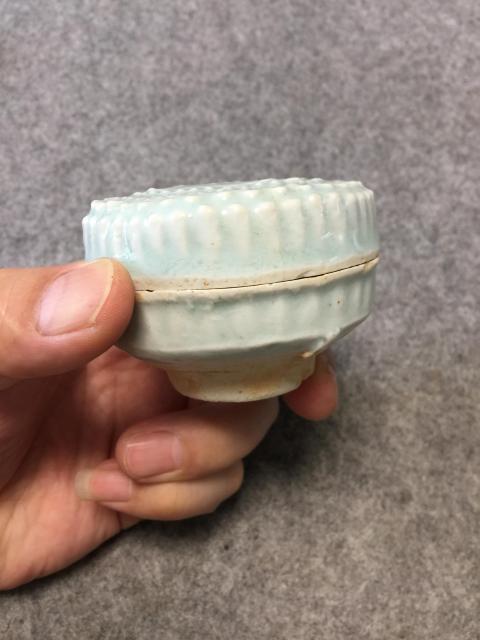 古玩陶瓷湖田窯影青印花粉盒拍賣,當前價格6700元