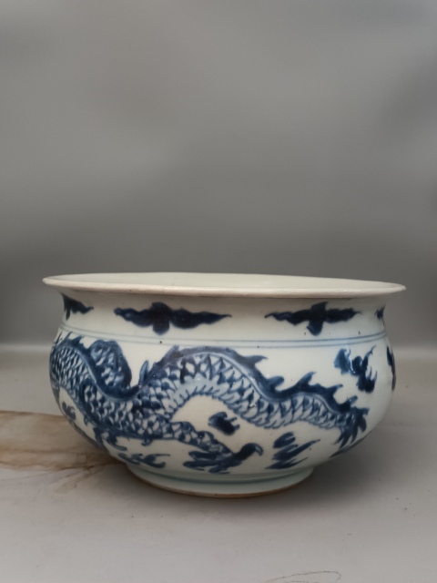 清康煕青花竜紋香炉 茶道具 香道具 装飾品 現代工芸品 置物 清康煕青花竜紋香炉 茶道具 香道具 装飾品 現代工芸品 置物