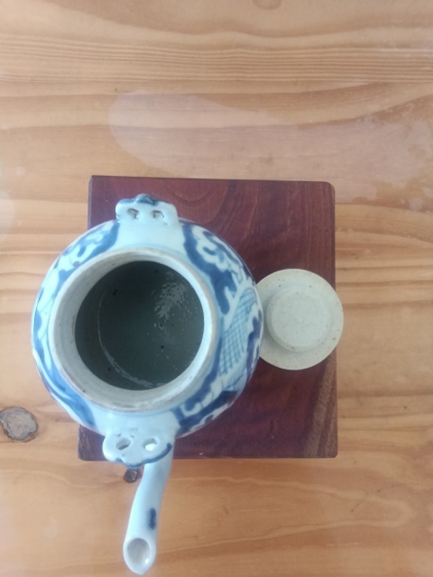 古玩陶瓷清中期.青花海水龍紋茶壺2900拍賣，當前價格2900元