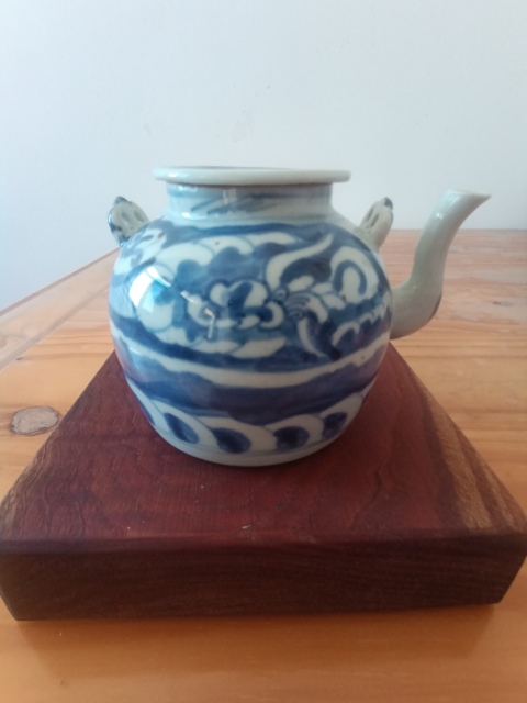 古玩陶瓷清中期.青花海水龍紋茶壺2900拍賣，當前價格2900元