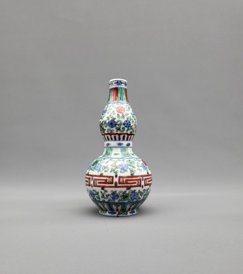 古玩陶瓷青花五彩花卉紋葫蘆瓶拍賣，當前價格8500元