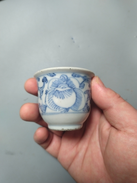 古玩陶瓷清中.景德鎮青花纏枝花紋杯460拍賣,當前價格460元