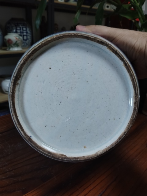 古玩陶瓷清晚期青花三喜纏枝蓮大罐拍賣,當前價格550元