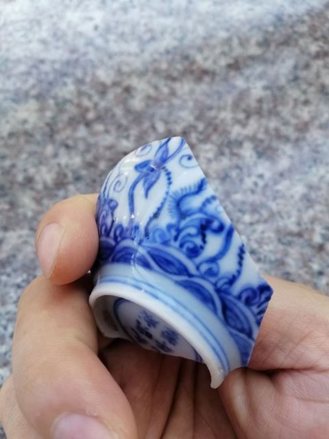 古玩陶瓷成化官窯拍賣(mài)，當(dāng)前價(jià)格3900元