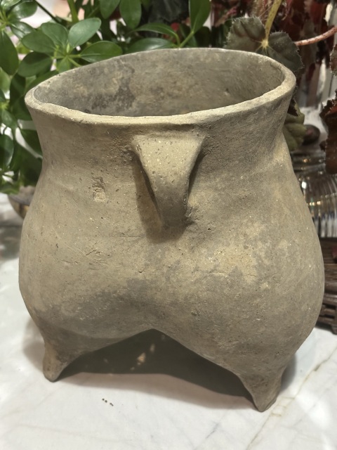 古玩陶瓷文化期·三足陶鬲拍賣，當前價格1500元