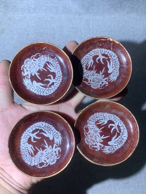 古玩陶瓷漆器龍紋小盤一組拍賣,當前價格0元