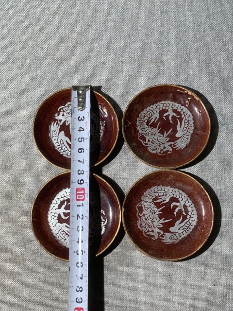 古玩陶瓷漆器龍紋小盤一組拍賣,當前價格0元