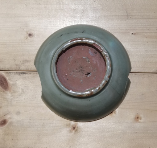 古玩陶瓷龍泉青瓷刻花盤拍賣,當前價格0元