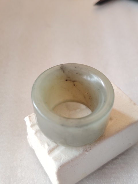 古玩玉器和田玉雕“素紋扳指”拍賣,當前價格188元
