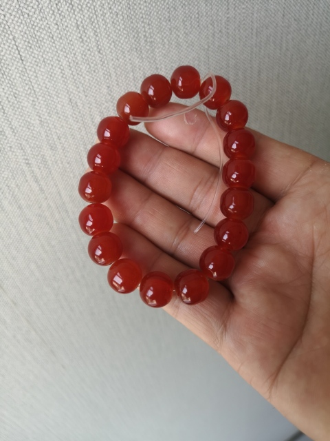 古玩玉器紅瑪瑙珠串拍賣,當(dāng)前價(jià)格260元