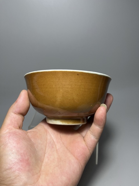 古玩陶瓷外紫金釉內青花金玉滿堂茶碗拍賣,當前價格600元