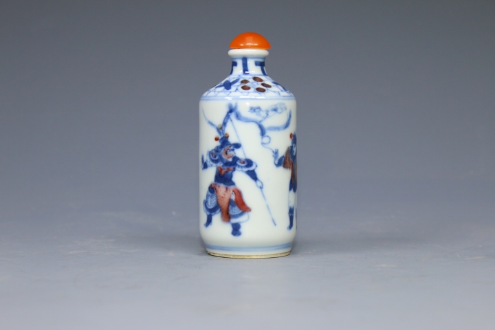 域鉴古玩】清中晚期·青花釉里红西游记故事纹鼻烟壶拍卖价格/图片