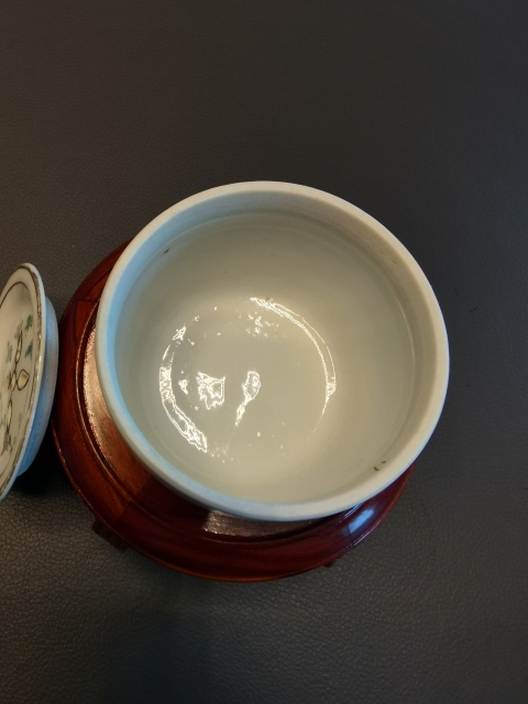 中国古玩　粉彩人物画香合　直径9.2㎝　東Y5-0608① 中国古玩 粉彩人物画香合 直径9.2㎝ 東Y5-0608① - メルカリ