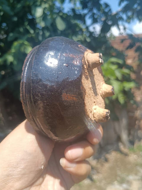 古玩陶瓷元末明初～窯變黑釉三足香爐拍賣，當前價格1888元