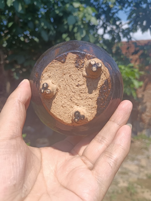 古玩陶瓷元末明初～窯變黑釉三足香爐拍賣，當前價格1888元