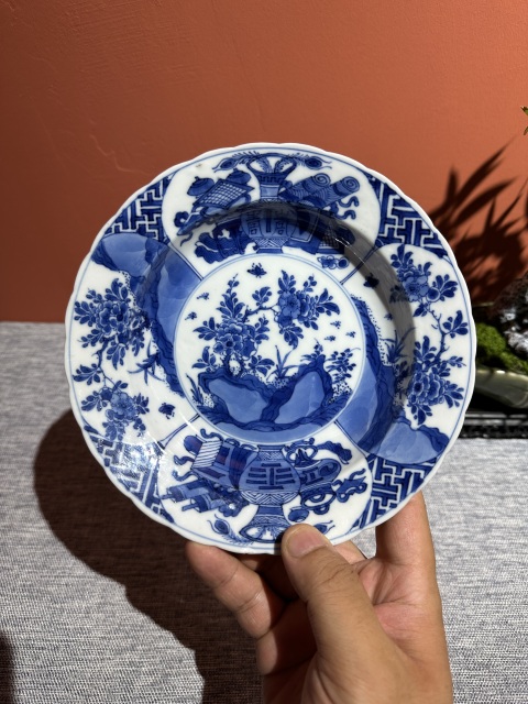 古玩陶瓷清代康熙青花花卉紋盤拍賣，當前價格4800元