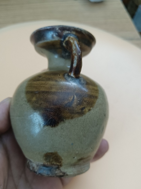 古玩陶瓷唐.長沙窯執(zhí)壺?域鑒保真鑒定拍賣,當(dāng)前價(jià)格18000元