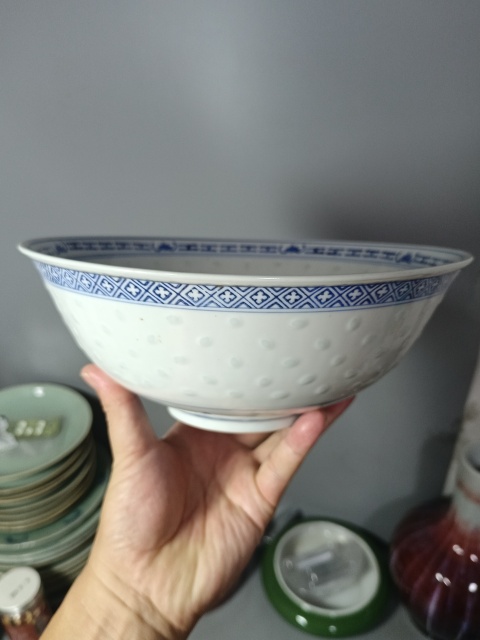 古玩陶瓷精美創匯時期青花花卉紋大碗拍賣,當前價格120元