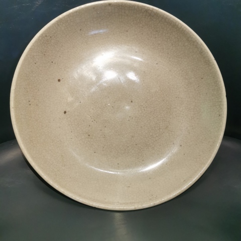 古玩陶瓷晚清哥釉大盤拍賣,當(dāng)前價格1200元