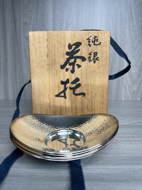 古玩雜項清末民初 純銀老茶托五套（帶原盒）拍賣，當前價格2900元