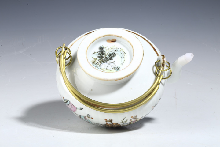 同治粉彩人物故事図十二金釵提梁壺 飲茶器 中国茶器現 代工芸品