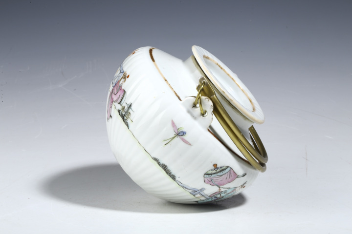 茶道具 置物 美術品 大清同治粉彩仙鶴図紋提梁壺 工芸品