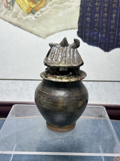 古玩陶瓷宋代精品褐釉蒼谷 博物館級別拍賣，當前價格239元