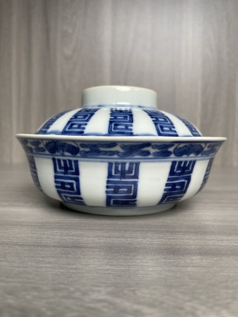 古玩陶瓷清道光 青花福壽紋蓋碗(二級官)拍賣,當前價格2900元