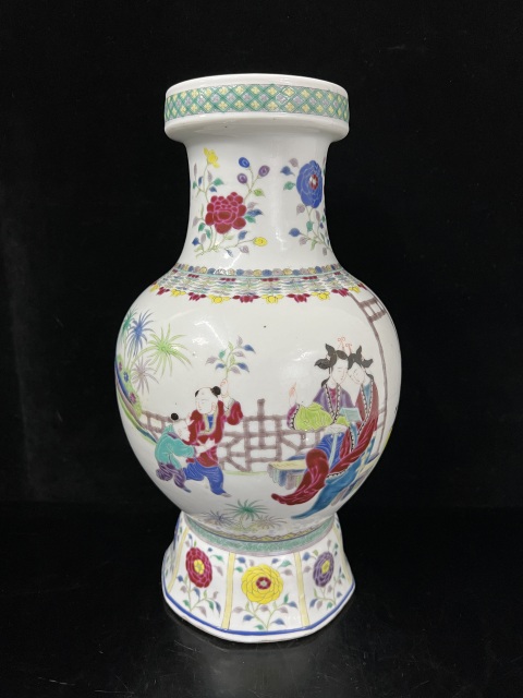 古玩陶瓷清光緒粉彩人物故事瓶拍賣，當前價格12000元