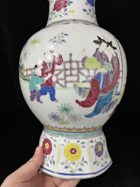 古玩陶瓷清光緒粉彩人物故事瓶拍賣，當前價格12000元